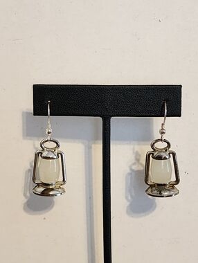 Vintage Style Lantern Drop Earrings Silver Tone Cream Dangle Novelty